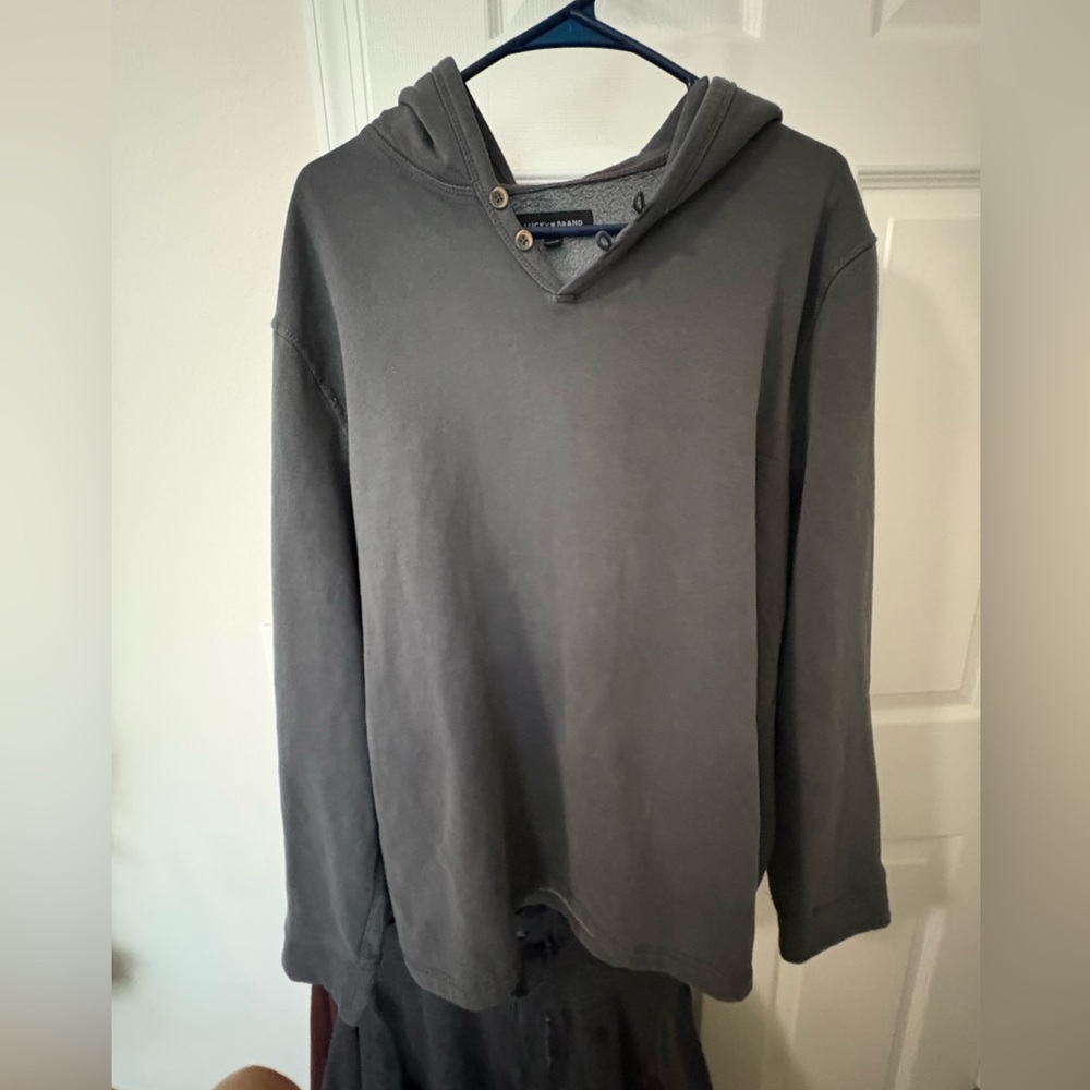 Lucky Brand Mens Hoodie Gray w/button neckline detail size lg